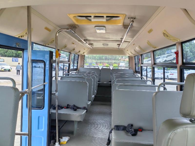JYK6660 minibus passenger cabin