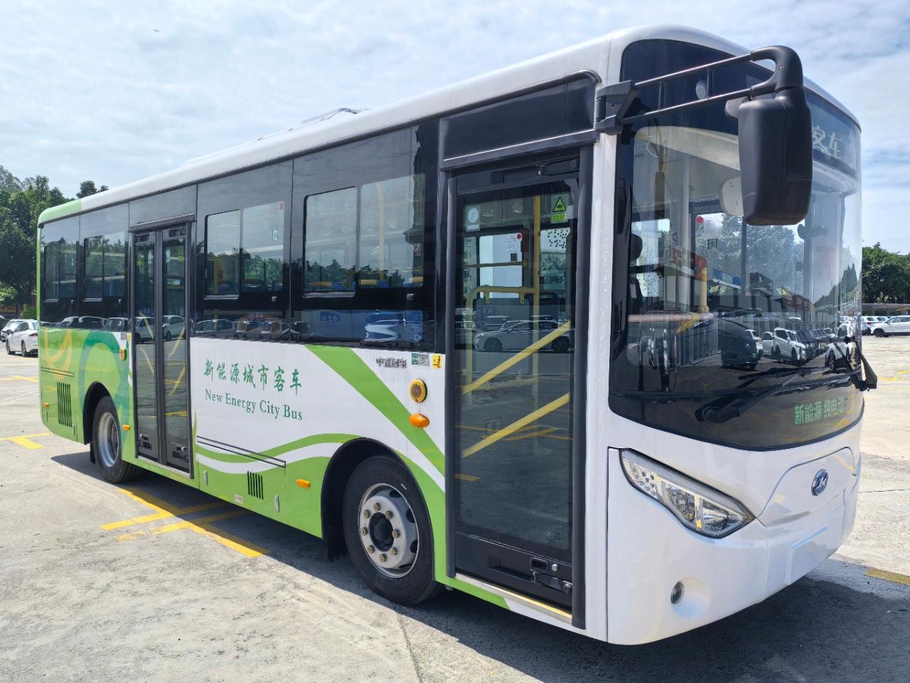 8 metre pure electric city bus side view